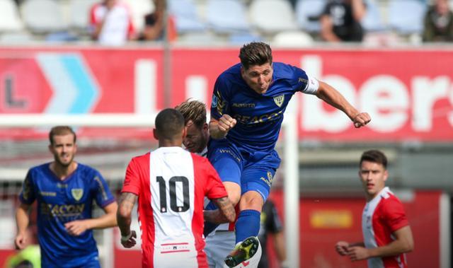 凭借出色的 凭借出色的