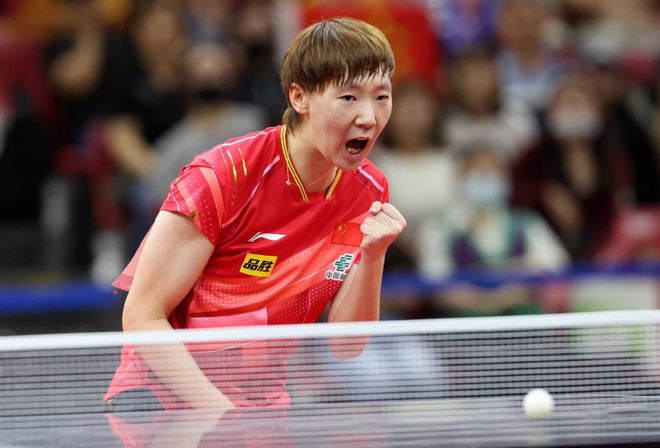 和犀利的突 和犀利的突